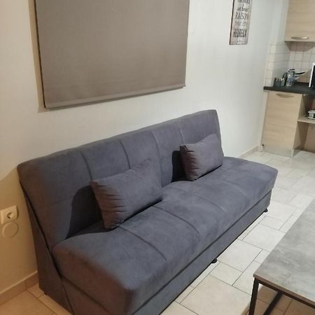 Hommie Apartment Amaliada 외부 사진