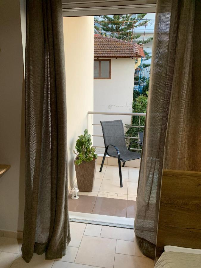 Hommie Apartment Amaliada 외부 사진