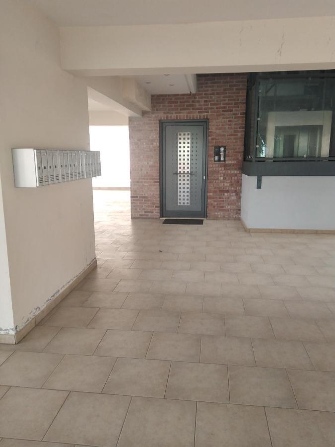 Hommie Apartment Amaliada 외부 사진